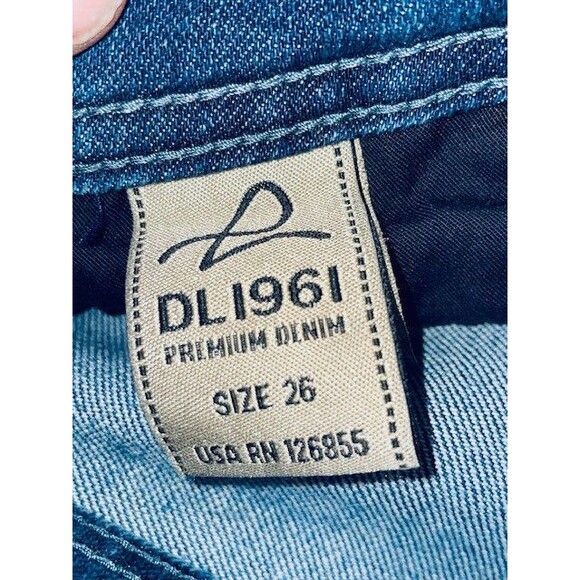 DL1961 Womens Low Rise Roxy Kick Flare Light Wash Size 26x33 Fits 27x33 - Picture 15 of 16